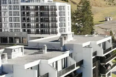 Image de Appartement rénové au pied des pistes avec balcon