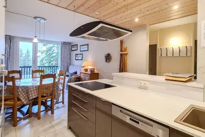 Image de Appartement rénové 6 pers, balcon, au pied des pistes