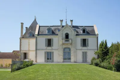 Image de Etablissement de charme à 10 minutes des plus prestigieux Châteaux viticoles