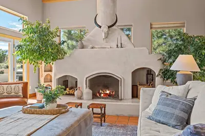 Image de Unforgettable Sunsets-Balloon Fiesta dream home!