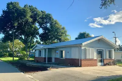 Image de Quaint and quiet small fishing village, 960 sq ft home, convenient location!