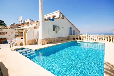 Image de Saona Villas (As Elisa) : villa 6 personnes, piscine privée, climatisation