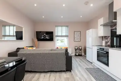 Image de Professional Long Stays - June Availability - Apartment D