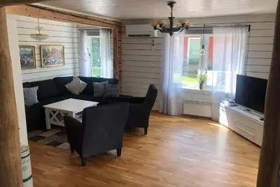 Image de Unique House With Mix Of Old And New Style