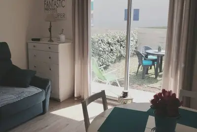 Image de Coquet studio avec coin jardin