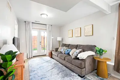 Charming Suite In Great Location near everything!