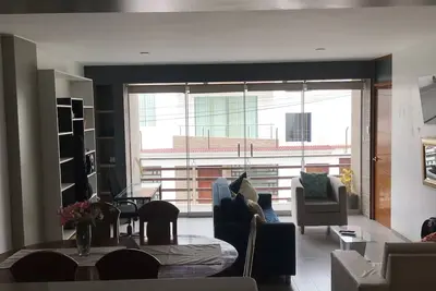 Image de Acogedor Departamento en 1 Piso con Cochera