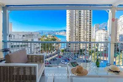 Image de 100m to Levante Beach - Sea view Benidorm La Perla Apartment