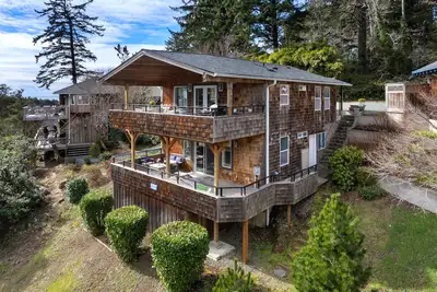 Image de Elk Haven (previously Barefeet Retreat)-2 decks, dogs Ok, Bbq, close to beach