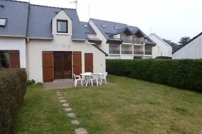Image de Petite maison 4 personnes dans résidence avec piscine