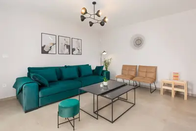 Image de Charming new villa with pool in a quiet village only 10minutes from Poreč