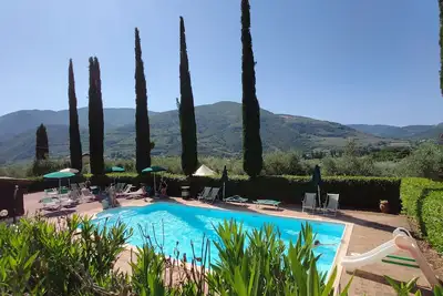 Image de Nicciano: Two-room apartment in farmhouse with swimming pool, Marmore Falls