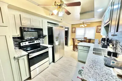 Image de 4 Bedroom spacious and peaceful house!