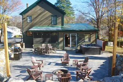 Image de Inviting Spacious Bolton Home Hot Tub. Walking distance to majestic Lake George.