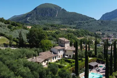 Image de Umbriano: Three-room apartment in farmhouse with swimming pool, Marmore Falls