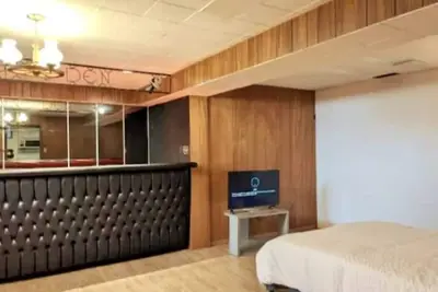 Image de Cozy 2-Bed Basement Retreat