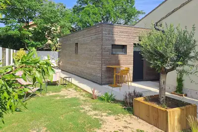 Image de Gîte cosy et tout équipé \"Une cabane en Luberon\" 44 m² avec jardin
