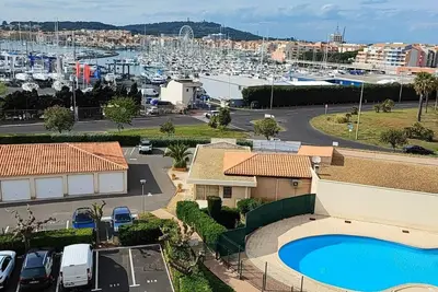 Image de Appartement dans résidence sécurisée 6 personnes avec piscine proche falaises