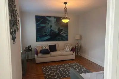 Image de 1 Br, 1 Ba, 15 minutes from Manhattan! Cozy apartment close to bus to city.