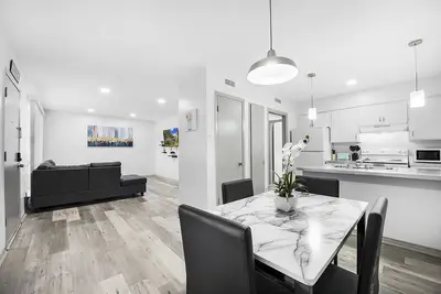 Image de Cute 2br in East Dallas near Deep Ellum, Downtown, Uptown and Fair Park