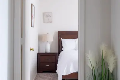 Image de Spacious & Family Friendly Home