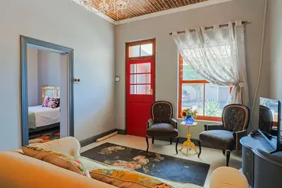 Image de Bietjie Sjiek |Charming Coastal Escape | Kleinmond