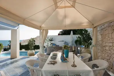 Image de Magnifique maison de vacances privée avec piscine privée, Wifi, climatisation, terrasse et parking