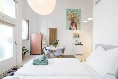 Image de Tolles 2-zimmer-loft mit 2 Badezimmern + 2 Küche