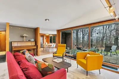 Image de Mid-Century Modern Dream Getaway