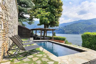 Image de Villa de caractère avec piscine et vue sur le Lac de Côme! - Villa Pura