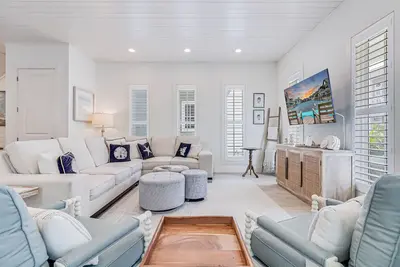Image de Charming Parkside Cottage@Cinnamon Shore North w/ Easy Amenity Access!