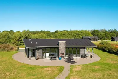 Image de Refuge de luxe au bord du lac avec spa-By Traum