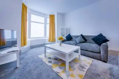 Image de ★ Stylish and Sophisticated 3 Bedroom House ★