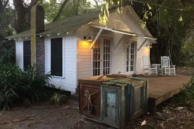 Image de Cozy Historic Cottage on a Private Island / Real Old Florida/Close to Springs!