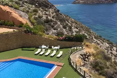 Image de Luxury apartment with spectacular sea views with communal pool.