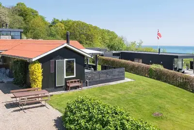 Image de Maison de vacances pour 5 a Juelsminde-By Traum