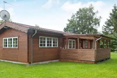 Image de Maison de vacances pour 6 a FĂĄrvang-By Traum