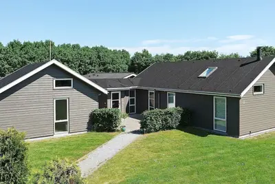 Image de Maison de vacances pour 10 a Storvorde-By Traum