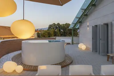 Image de Canticle Lucca Luxury Apartment with Elevator, Terrace, Parking and Jacuzzi