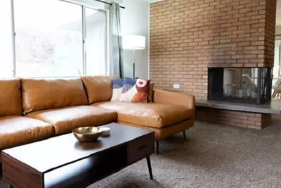 Image de Pet Friendly - Downtown Farmington - 2+ Months Minimum