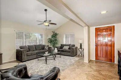 Image de Great house, great location, quick access to golf, \nhiking, and more. \n