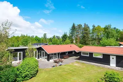 Image de Maison de vacances pour 8 a Ørsted-By Traum