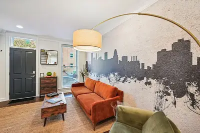 Image de Federal Hill Luxury Experience in Charm City