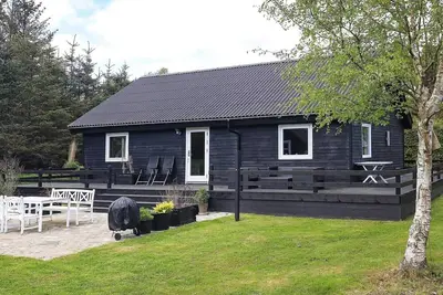 Image de 4 star holiday home in Hals