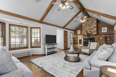 Image de Perfect Cottage Style Home