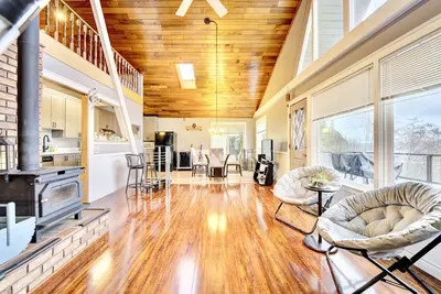 Image de Stylish & Modern Cabin Retreat on Puget Sound!