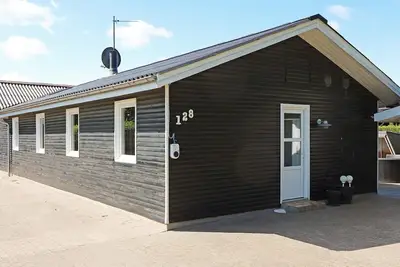 Image de Maison de vacances pour 10 a Hadsund-By Traum