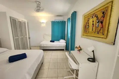 Image de #6 - Shiva-Appartement-Confort-Salle de bain privée séparée-Vue ville