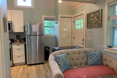 Image de Sea Glass Cottage- New, Peaceful, Path to Beach