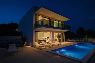 Image de Villa Olive, Okrug Gornji